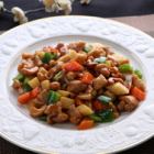 Stir-fried chicken and cashew nut