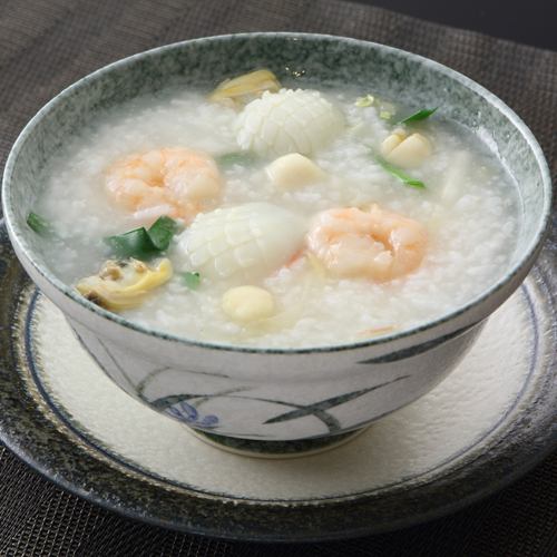 Seafood rice porridge