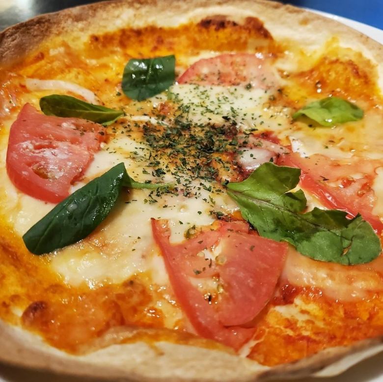 完熟トマトのマルゲリータピザ/穴子と温玉のテリヤキピザ