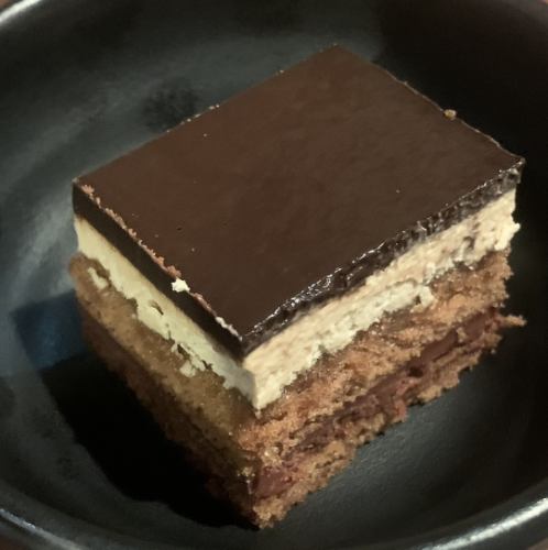 Opera Chocolate Cake/Mango Pudding/Yukimi Daifuku