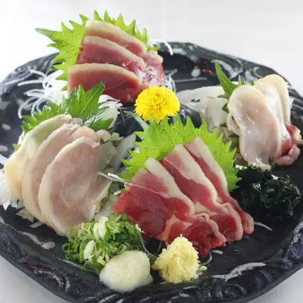 【お料理のみ】地鶏刺し、もも炭火焼、さつま揚げセットプラン（全3品 / 2,200円）
