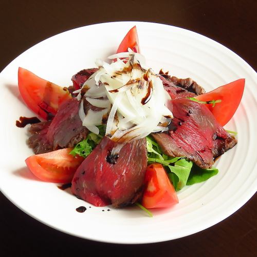 和牛ローストビーフサラダ