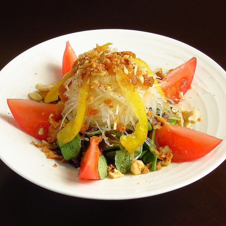 自家製ドレッシングのマリオサラダ