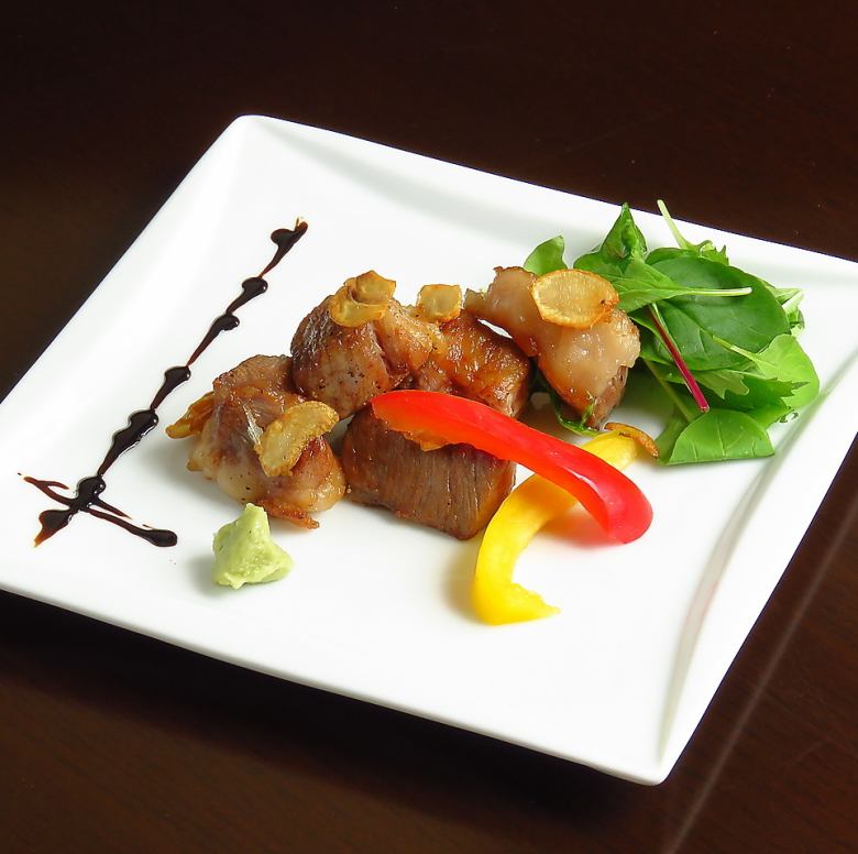 うねめ牛のサイコロステーキ わさびを添えて