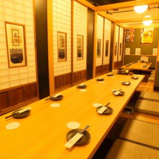 Enjoy your meal in a tranquil space subtly partitioned by shoji screens, without worrying about your surroundings.