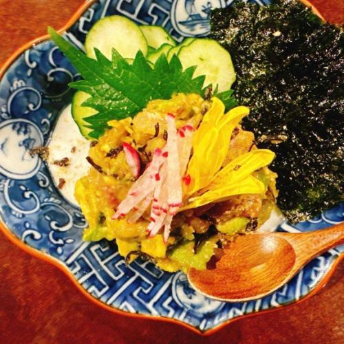 生鯵とアボカドと塩昆布のなめろう