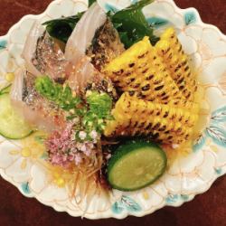 生鯵と焼きトウモロコシの三杯酢和え