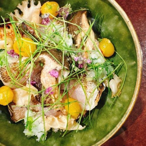 イサキ炙りと霜降り平茸の三つ葉おろし和え