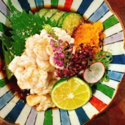 炙り秋刀魚とシャインマスカットのカルパッチョ