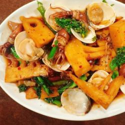 ホタルイカと菜の花と筍の牡蠣醤油炒め