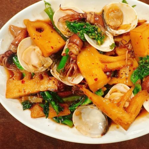 ホタルイカと菜の花と筍の牡蠣醤油炒め