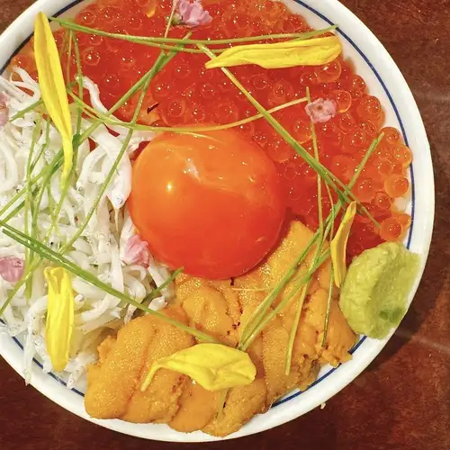 ウニとイクラの特撰玉子かけ飯