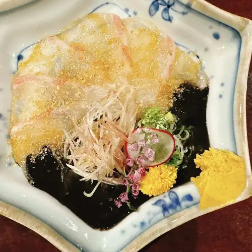 真鯛の丹波黒胡麻だれ刺し
