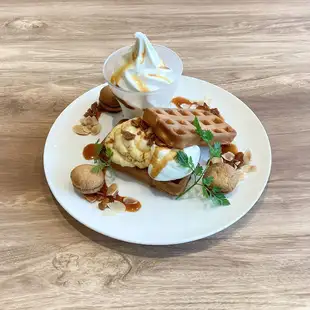 Caramel waffle