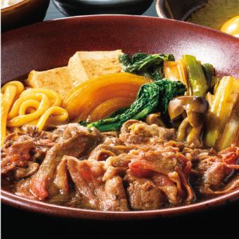 【樱花肉寿喜烧火锅和当地鸡肉串的简单套餐】<共7道菜>包含食物2,500日元、无限畅饮4,000日元