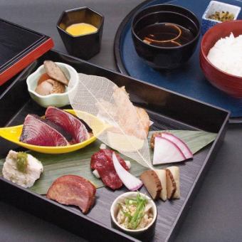 《馬生魚片等Bashiya特製前菜10種套餐》晚餐含一杯飲料2000日圓→1500日元