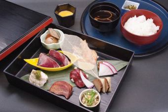 《馬生魚片等Bashiya特製前菜10種套餐》晚餐含一杯飲料2000日圓→1500日元