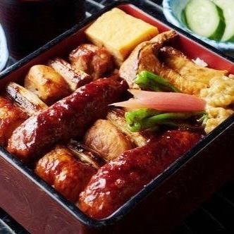 《华丽的博多地鸡烤肉和10种Matoniya特制前菜》附饮料1杯3000日元→2500日元