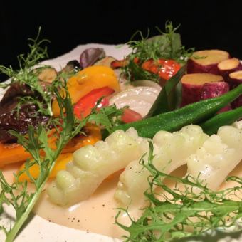 에히메 현산 현지 야채의 온도 샐러드 ~ 감자 소스 ~