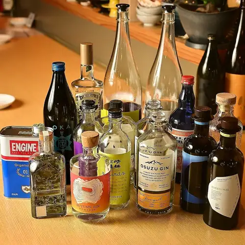国産から世界の銘柄まで種類豊富なクラフトジン◎