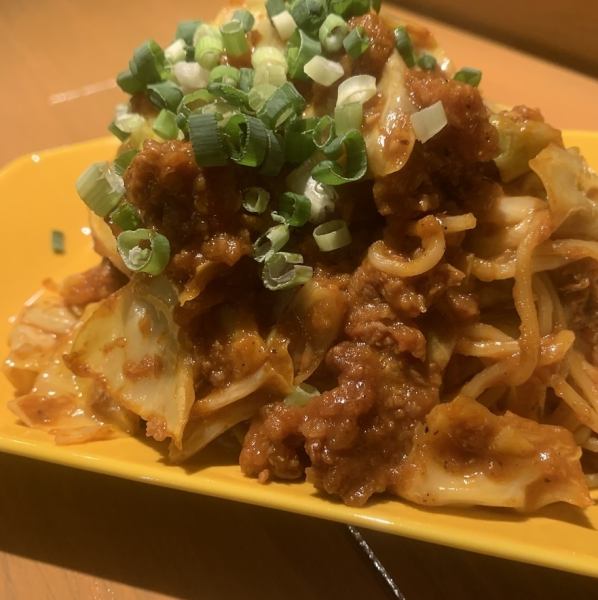 スパイスホルモン焼きそば