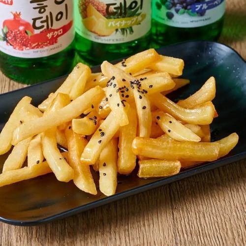 ポテトフライ（コンソメ／バーベキュー／のり塩／バター醤油）