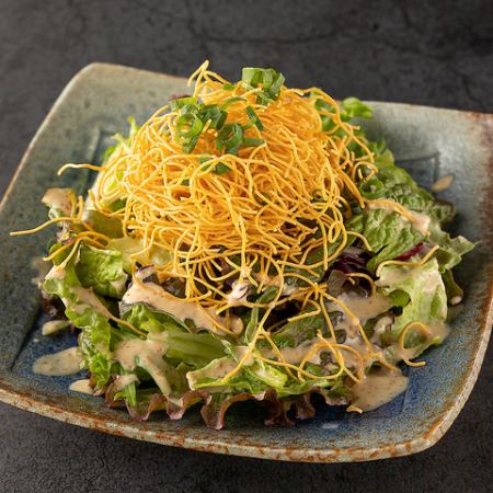 Crispy plate udon salad