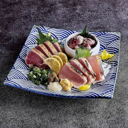 鶏刺し三種盛り合わせ