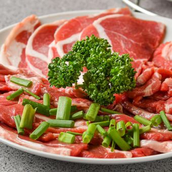 6,000日圓11道菜無限暢飲，包括90分鐘的3種豪華羊肉部位無限暢飲品嚐！