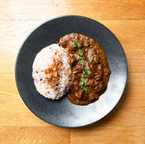 黒毛和牛スジ煮込みカレー