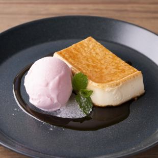 パンナコッタ　季節のジェラート添え