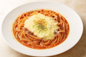 チーズぶっかけ肉好き！粗挽きミートソーススパゲッティ