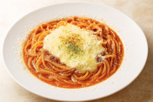 チーズぶっかけ肉好き！粗挽きミートソーススパゲッティ