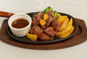 【ポテトフライ付】和牛サイコロステーキ