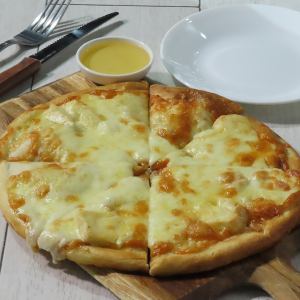 4種のチーズのクワトロフロマッジ～ハチミツを添えて～