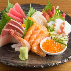 Assortment of 5 kinds of fresh fish sashimi