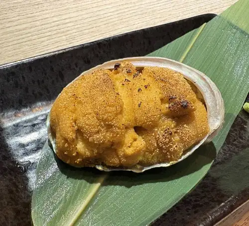 うにの貝焼き