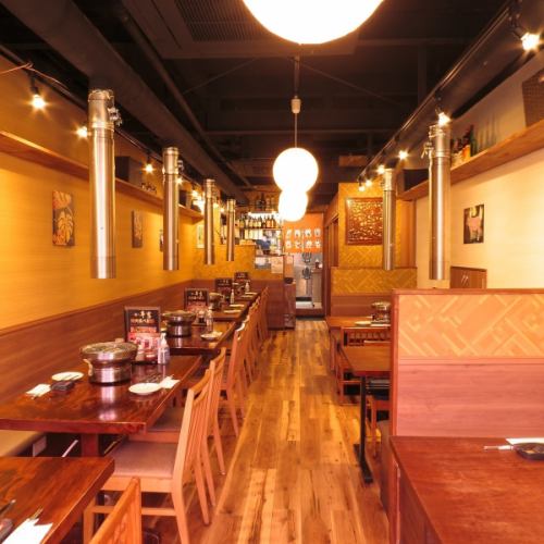 [1 to 4 people] "Ushikichi" is a shop with a cozy interior in Kabukicho.The warmth of the wood grain creates a homey atmosphere♪The air conditioning is also nice because it doesn't smell bad☆It's also great for dates and drinking parties with close friends!!The interior is relatively spacious and comfortable. So you can enjoy your private time without hesitation.