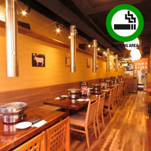 [Zeitaku Yakiniku Gyukichi] The restaurant has a stylish interior.The warmth of the wood grain creates a homely atmosphere♪The air conditioning is also nice because it doesn't retain odors☆Please relax at the comfortable "Ushikichi".An open space where you can rent out and enjoy yakiniku! Please use it for various banquets such as student launches, company banquets, and reunions.
