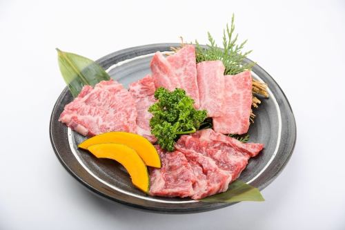 Ushiyoshi Wagyu beef short ribs 3-piece platter 120g