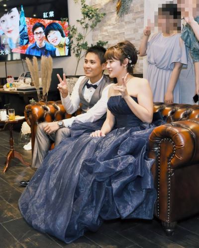 .
1.5次会ってなに？

ずばり！！
結婚式と二次会の「いいとこ取り」です❣️

＼魅力をまとめてみました／

✅ 自由度が高い！演出も内容もお好みで
✅ ゲストの負担が少ない（会費制が多め）
✅ 本格的なドレス＆演出も叶う
✅ でも披露宴ほどフォーマルじゃない！
✅ お値段も披露宴よりグッとお得✨

「挙式は済ませたけど、友達にもお披露目したい」
「沖縄やHawaiiで挙式をして、お披露目は地元で」
「親しい人とカジュアルに楽しみたい」

そんなふたりにぴったりなのが1.5次会❣️

一軒家で叶える
私たちだけの自由なウェディング

お料理もとっても美味しいです♪

ぜひお気軽にお問い合わせください

#家族婚 #2次会 #二次会 #結婚パーティー #美味しい
#カジュアルウェディング #お披露目会 #レストラン
#岐阜ごはん #ラフ婚 #自由 #アットホーム #LINE