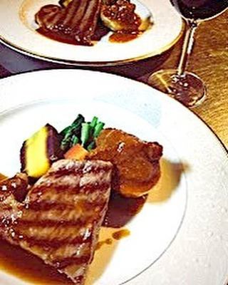 .
1.5次会ってなに？

ずばり！！
結婚式と二次会の「いいとこ取り」です❣️

＼魅力をまとめてみました／

✅ 自由度が高い！演出も内容もお好みで
✅ ゲストの負担が少ない（会費制が多め）
✅ 本格的なドレス＆演出も叶う
✅ でも披露宴ほどフォーマルじゃない！
✅ お値段も披露宴よりグッとお得✨

「挙式は済ませたけど、友達にもお披露目したい」
「沖縄やHawaiiで挙式をして、お披露目は地元で」
「親しい人とカジュアルに楽しみたい」

そんなふたりにぴったりなのが1.5次会❣️

一軒家で叶える
私たちだけの自由なウェディング

お料理もとっても美味しいです♪

ぜひお気軽にお問い合わせください

#家族婚 #2次会 #二次会 #結婚パーティー #美味しい
#カジュアルウェディング #お披露目会 #レストラン
#岐阜ごはん #ラフ婚 #自由 #アットホーム #LINE