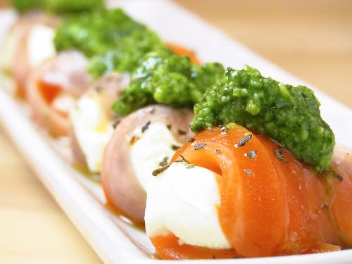 サーモンとクリームチーズバジルのせ