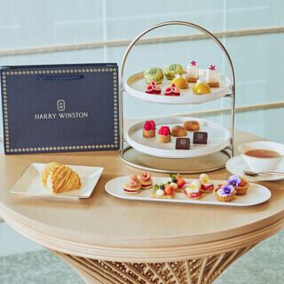 「Harry Winston's Spring Floral」アフタヌーンティー　オリジナルギフト付き