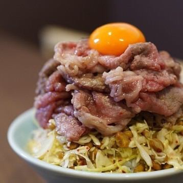 名物納豆山ロース丼♪