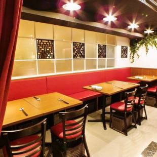 Many table seats are also available.We can respond to various scenes such as dinner with friends and girls' party.Please feel free to contact us ♪