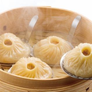 Shanghai xiaolongbao (2 pieces)