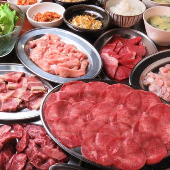 Satisfying Yakiniku banquet course (13 dishes in total) including grilled sushi, 120 minutes of all-you-can-drink included ◎ 3,980 yen (tax included)