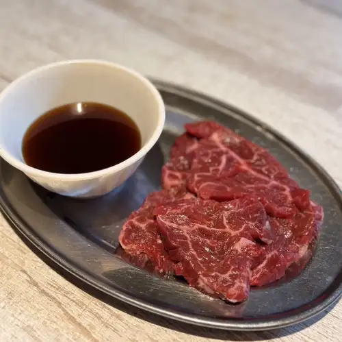 牛腩排配柚子醋