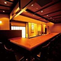 カウンター席、1名様から12名様までご利用いただけます。